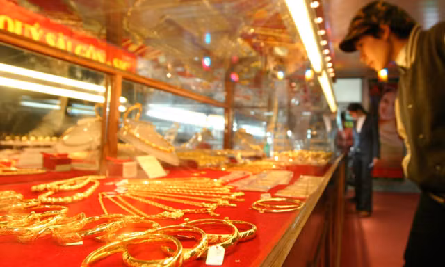 Người mua vàng lỗ nặng 