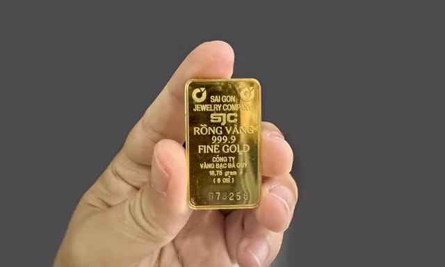 Giá vàng bất ngờ tăng mạnh