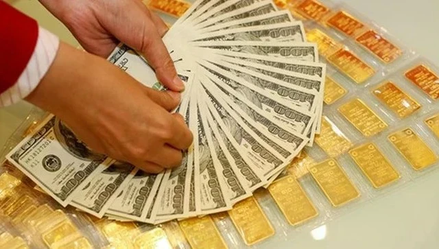 Giá vàng, USD cùng lập kỷ lục