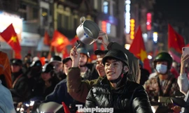 Đêm không ngủ của người dân Hà Nội