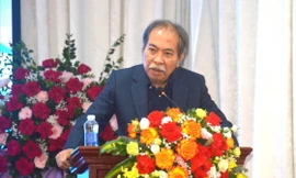 Nhà văn trẻ cần tự cởi trói để mở đường cho văn chương Việt