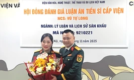 NSND Tự Long trở thành Tiến sĩ