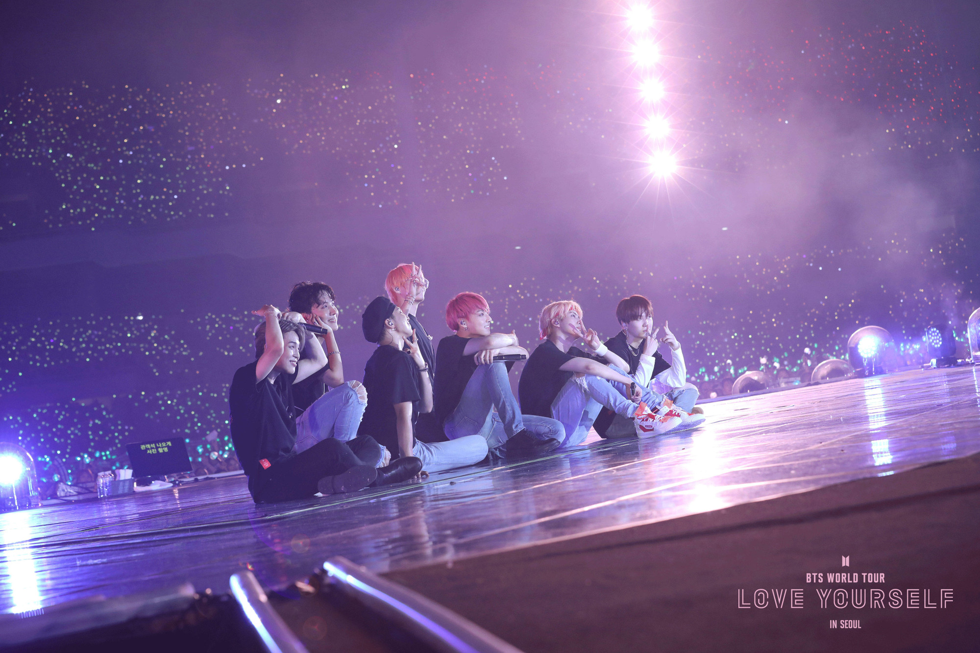 “Bang Bang Con” - Chuyến du hành vượt thời gian đầy cảm xúc của ARMY ảnh 11