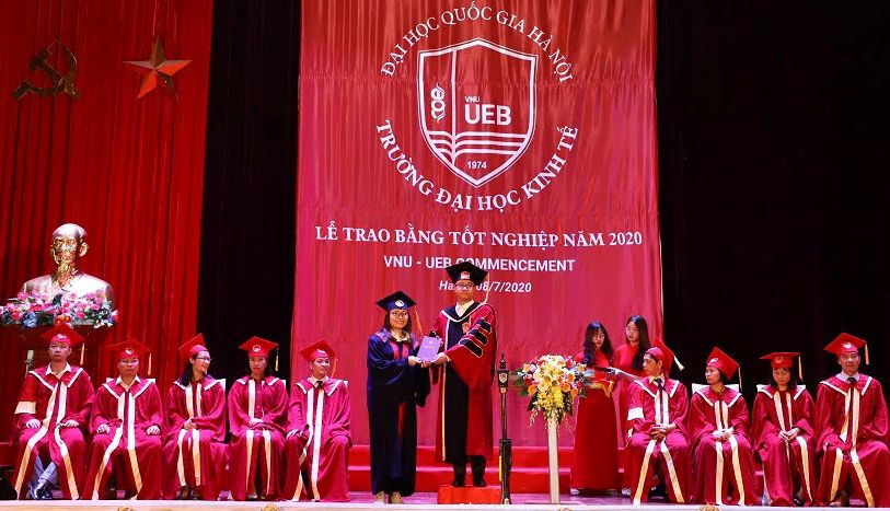 Thầy Trúc Lê: Học cách phụng sự người khác để được người khác phụng sự mình ảnh 1