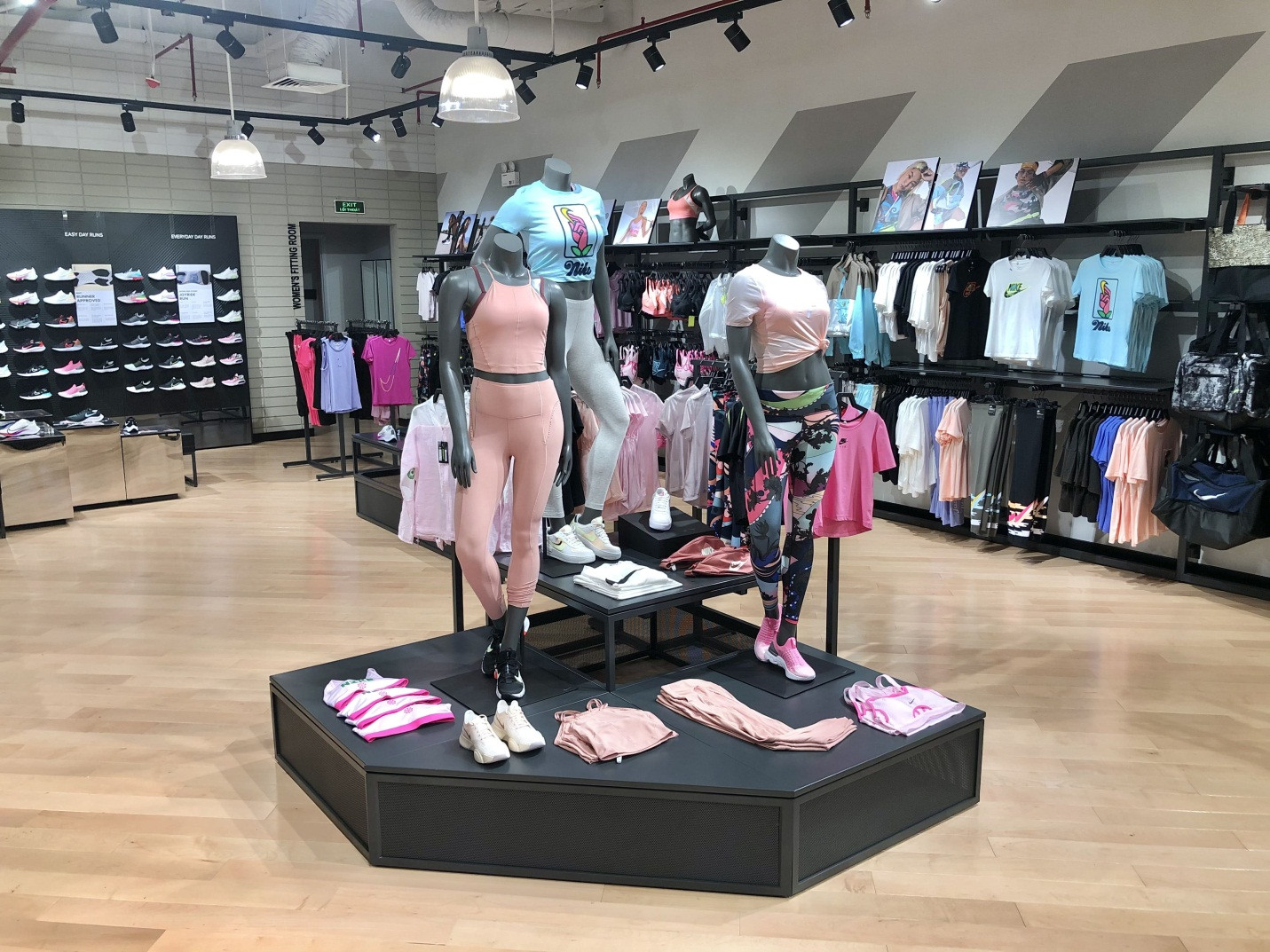 the mall outlet nike