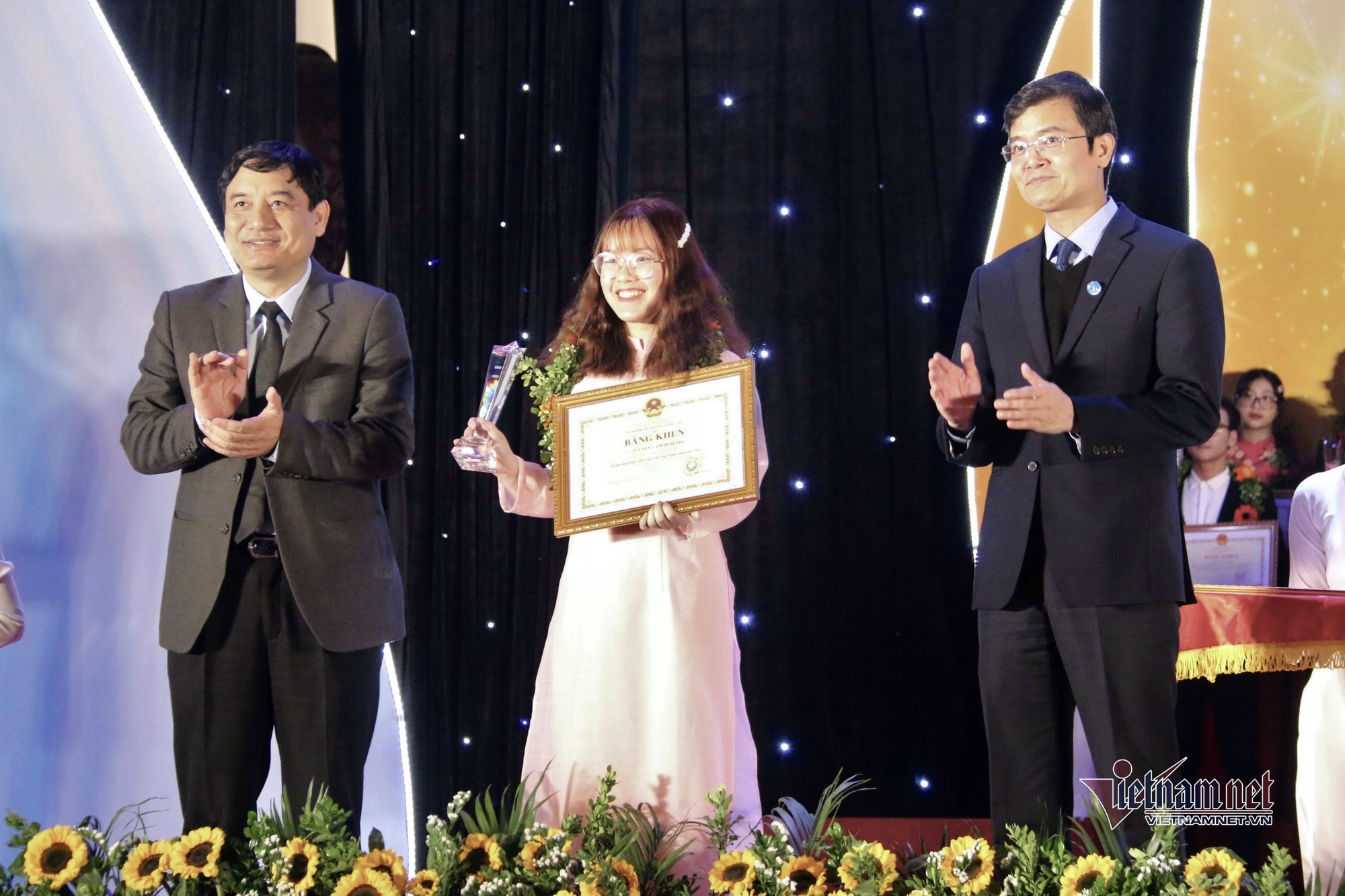 “Hãy làm Đoàn khi bạn đang ở tuổi đẹp nhất của cuộc đời mình!” ảnh 5