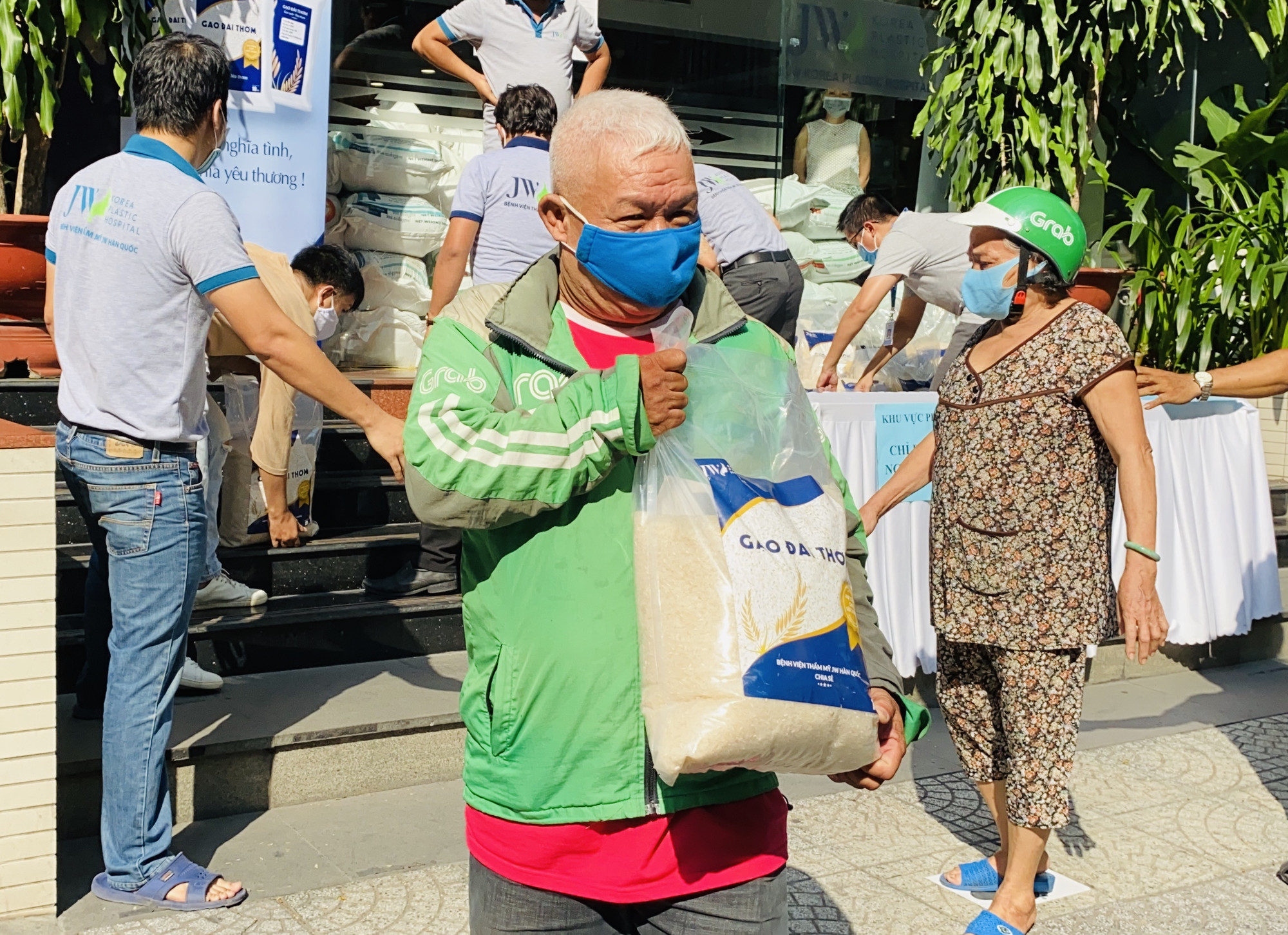 Cha đẻ bật mí về 'ATM gạo' và ước mơ xuất ngoại ảnh 24