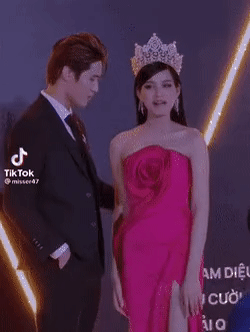 Đỗ Thị Hà nói gì khi netizen xôn xao việc tân Hoa hậu né tránh chuyện khoác eo? ảnh 2