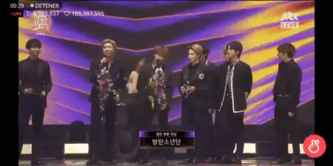 Jungkook (BTS) - chàng trai sở hữu “trái tim thỏ đế” khi đứng trước con gái? ảnh 9