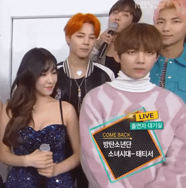 V (BTS) đã từng bị Tiffany (SNSD) hiểu lầm vì một hành động lịch sự ảnh 2