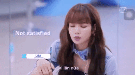 Đâu chỉ thí sinh, khán giả cũng giật mình với Lisa phiên bản cô giáo nghiêm khắc ảnh 2