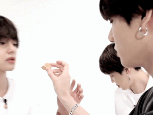 Những hình ảnh khiến bạn nhận ra: Đừng nên tin vào câu “không cần ăn kiêng” của sao châu Á ảnh 7