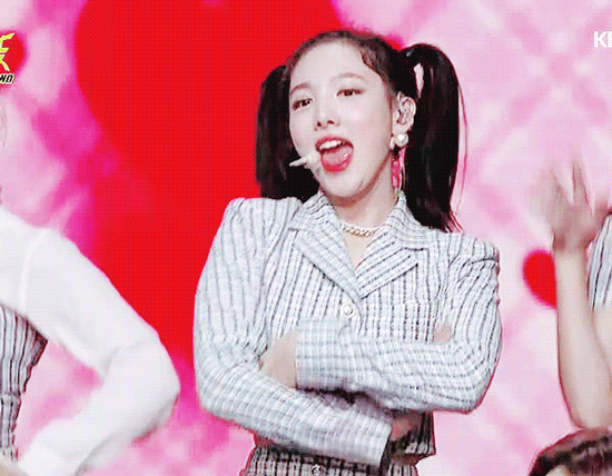 Đã tìm ra kiểu tóc kén chọn đến mức không phải nữ idol K-Pop nào cũng dám thử ảnh 4