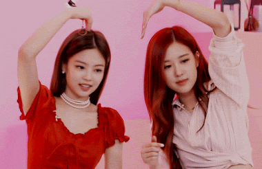 Bạn có nhận ra trong nhóm BLACKPINK ẩn giấu hai cặp bạn thân cực kỳ trái ngược? ảnh 8