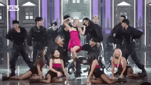 Hết Lisa tới Rosé lộ dấu hiệu mệt mỏi khi kết màn: Chuông báo động sức khỏe của BLACKPINK? ảnh 2