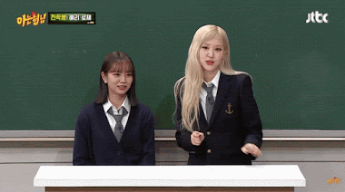 BLINKs hẳn sẽ cảm ơn Hyeri nhiều lắm vì đã cứu Rosé khỏi một pha bị chụp lén ảnh 3