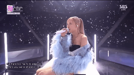 Sân khấu solo đầu tiên của Rosé: Đỉnh phần nhìn, đã phần nghe nhưng vẫn có điểm trừ ảnh 1