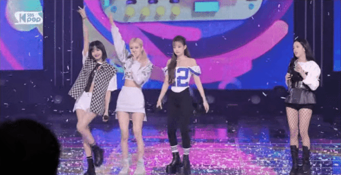 Chỉ vì “trùm cuối” Jisoo mà BLACKPINK muốn có tấm ảnh chụp chung lung linh cũng khó ảnh 6