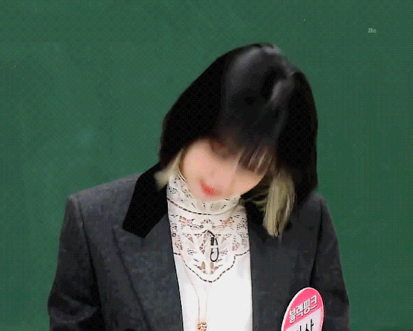 Chỉ có thể là Lisa: Thả nhẹ bức ảnh “không tóc mái” cũng leo thẳng lên Top Trending ảnh 2