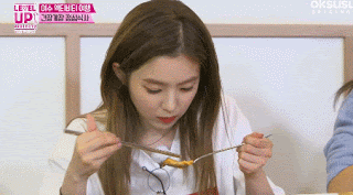 Nhìn những hành động này, netizen gọi Irene (Red Velvet) là “cô tiên quốc dân” cũng đúng ảnh 2