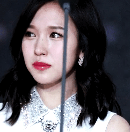 Mina (TWICE) khiến fan sửng sốt với khả năng biến hình: Công chúa hay ác nữ đều cân được ảnh 3