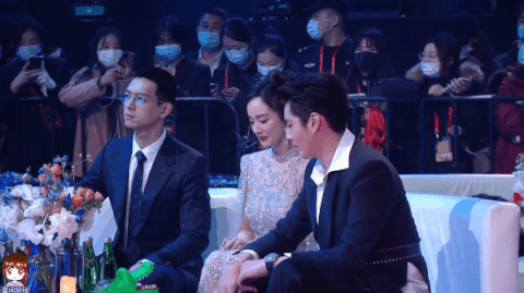 Nổi tiếng là cư xử khéo léo, cớ sao Dương Mịch lại bơ đẹp Triệu Lệ Dĩnh thế này? ảnh 3