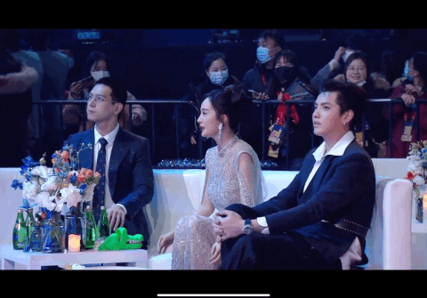 Nổi tiếng là cư xử khéo léo, cớ sao Dương Mịch lại bơ đẹp Triệu Lệ Dĩnh thế này? ảnh 2