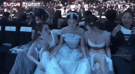 Tranh cãi về ứng xử nơi hàng ghế đầu giữa Lan Ngọc - Thủy Tiên: V-Biz cần học hỏi K-Biz? ảnh 1