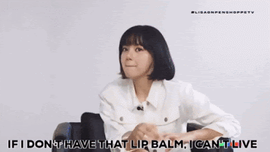 Cứ ngỡ Lisa không thể sống thiếu keo xịt tóc mái, hóa ra vật bất ly thân lại là thứ khác ảnh 2