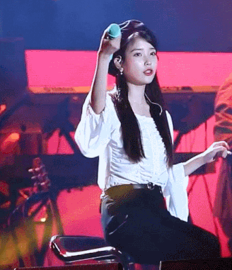 Chuyện những cô gái bỗng dưng nổi tiếng khắp K-Pop nhờ được côn trùng ghé thăm ảnh 7