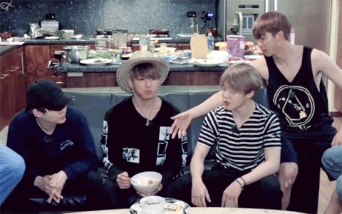 Đến các idol đình đám cũng có những khoảnh khắc ngượng chín người nữa là chúng ta ảnh 3