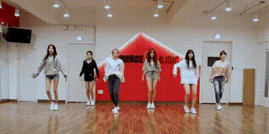 "Nhóm nữ nhảy đều nhất K-Pop" gây tranh cãi khi không gọi tên BLACKPINK, TWICE, Red Velvet ảnh 11