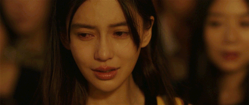 Chưa kịp vui vì được khen khóc tốt xuất thần, Angela Baby bị nghi chi tiền tạo nhiệt ảnh 4