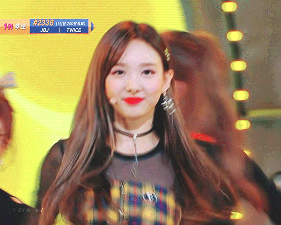 “Nụ cười hình trái tim” là thế nào mà các idol này được người Hàn khen hết lời? ảnh 4