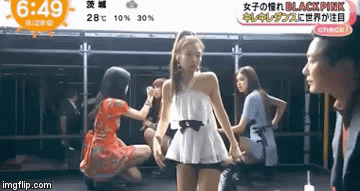 Nhìn lạnh lùng sang chảnh vậy thôi chứ Jennie chính là thánh nhút nhát của BLACKPINK ảnh 11