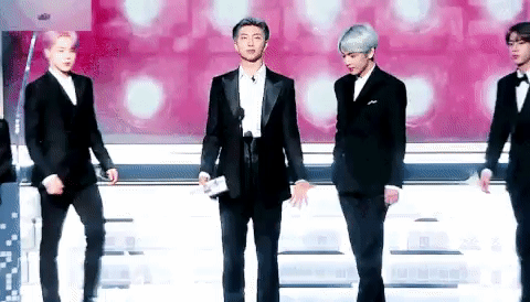 Góc “sởn da gà“: Loạt ảnh và clip cho thấy BTS thật sự có “siêu năng lực“? ảnh 13