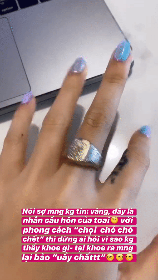 Sao Việt thi nhau khoe nhẫn đính hôn đắt giá, cớ sao Tóc Tiên cố giấu cho kỹ? ảnh 2