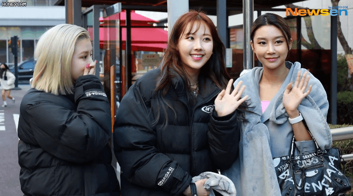 Và ho trên đường đi làm Khổ như làm idol K-Pop: Một phản ứng bình thường của cơ thể cũng có thể tạo ra tranh cãi ảnh 3