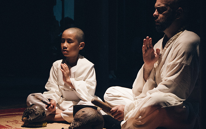 Võ sư Flores đóng vai nhà sư trong phim Việt