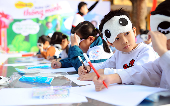 Học sinh lớp 5 thiết kế thư viện trường trong mơ ước