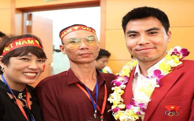 Mẹ "hoàng tử" Đức Huy gửi tâm thư khiến các fan-girl "rần rần" xin làm con dâu