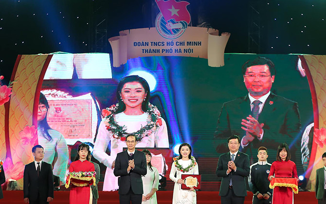 Tuyên dương 10 gương mặt trẻ tiêu biểu thủ đô năm 2018