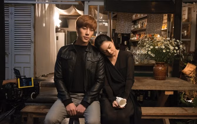 Phạm Quỳnh Anh bật khóc nức nở trong teaser MV, kể về "những ngày u ám nhất cuộc đời"