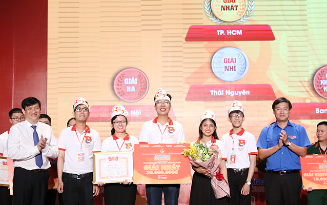 Lan toả tinh thần ham thích tìm hiểu, nghiên cứu chủ nghĩa Mác – Lê nin