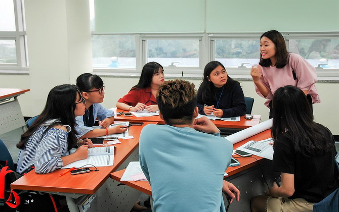 Phải chăng một số trường đại học đang tự trói trong bài toán phát triển?