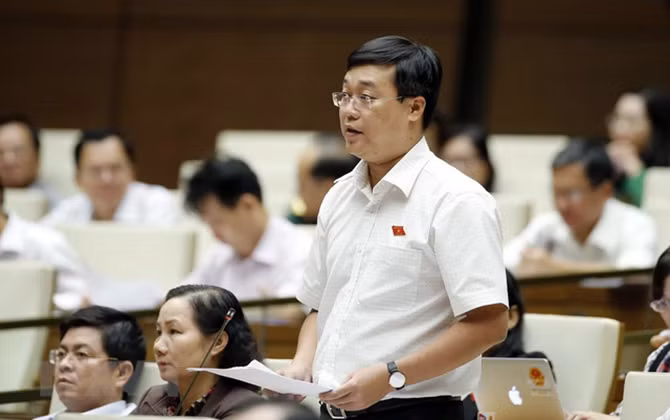 Tạo điều kiện tối đa cho sinh viên nghiên cứu khoa học
