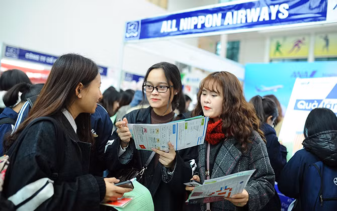 Gần 1000 việc làm trong ngày hội tuyển dụng do Trường ĐH Ngoại ngữ - ĐHQG Hà Nội tổ chức