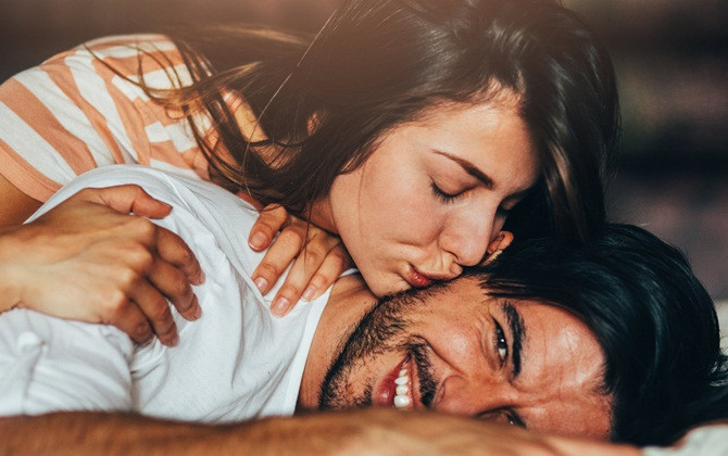 Hàn gắn vết thương tình cảm chỉ bằng một tờ giấy!