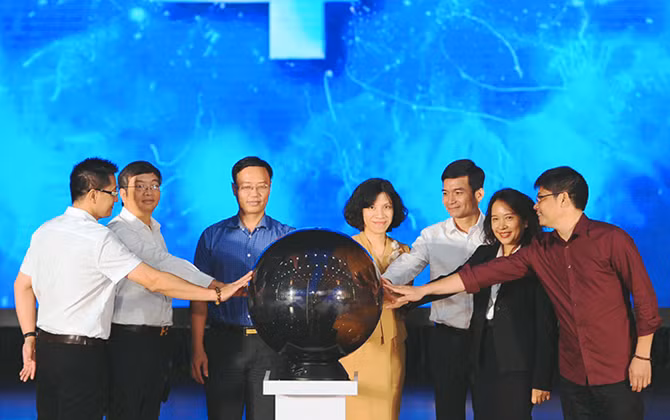 Sân chơi lớn - Thực trải nghiệm: Dành cho sinh viên