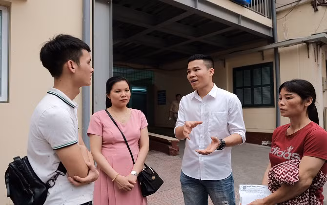 Vụ Mercedes GLA tông hàng loạt xe máy: Trường Đại học kêu gọi quyên góp hơn 150 triệu đồng giúp nữ sinh bị tai nạn